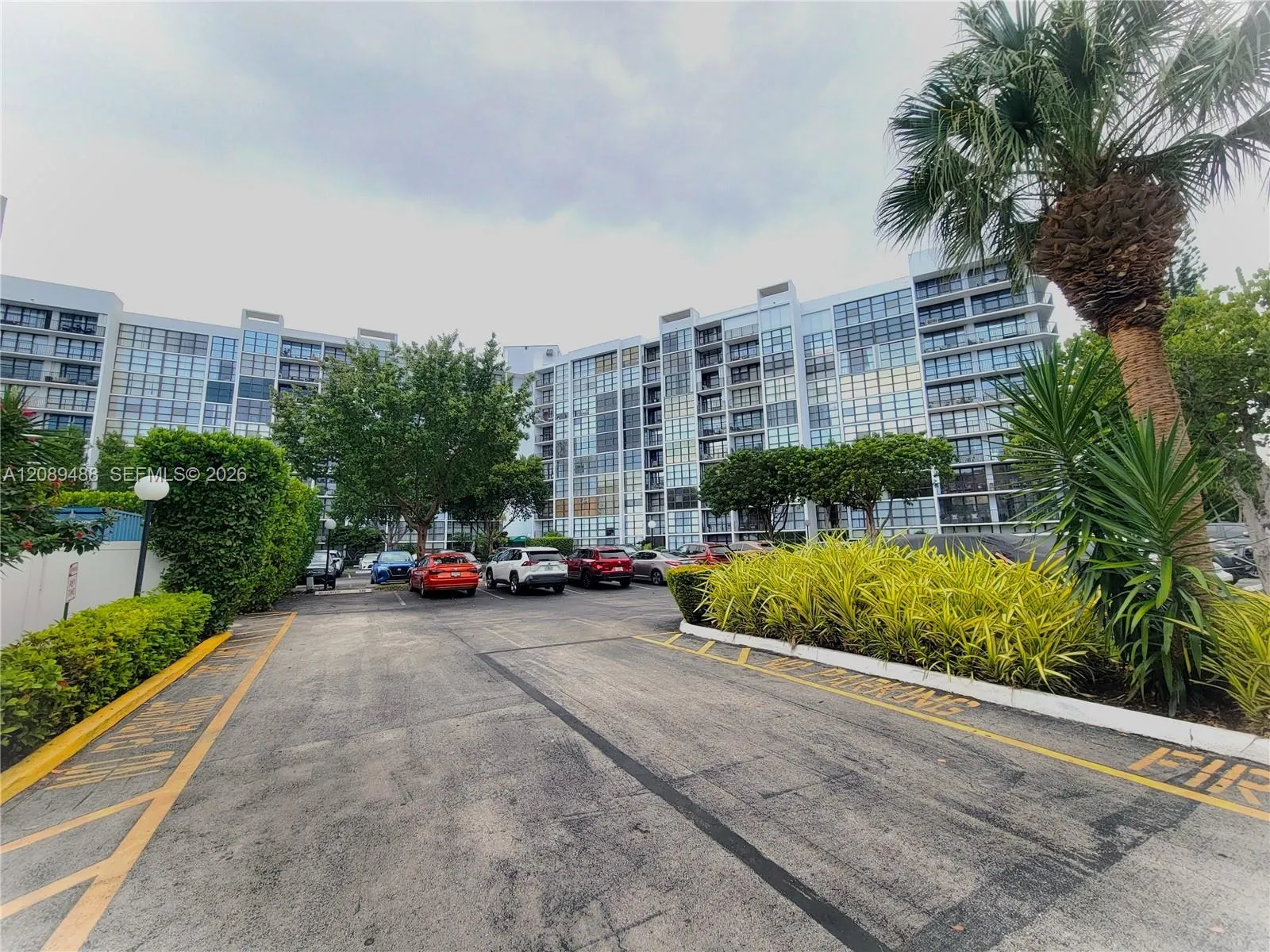 En Venta 800 Parkview Drive 309, Hallandale Beach, FL 33009, Hallandale Beach, FL 33009