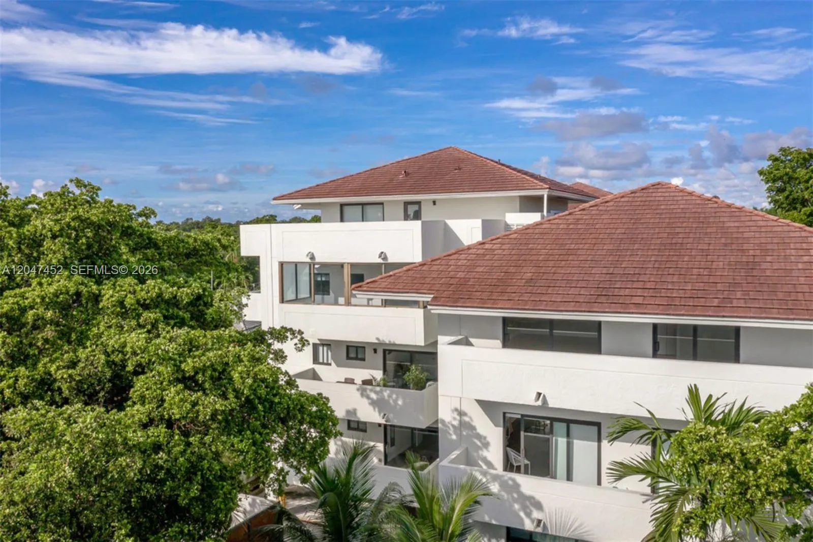 Foto de propiedad en 800 S Dixie Hwy 306 Highway 306, Coral Gables, FL 33146 Coral Gables con MLS# 