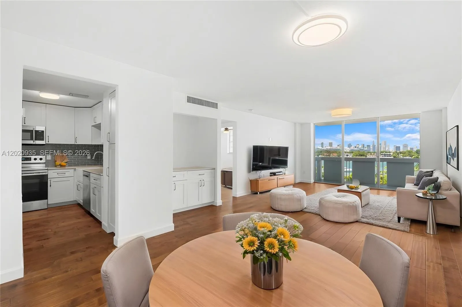 Vendido 800 W Ave 527 527, Miami Beach, FL 33139, Miami Beach, FL 33139