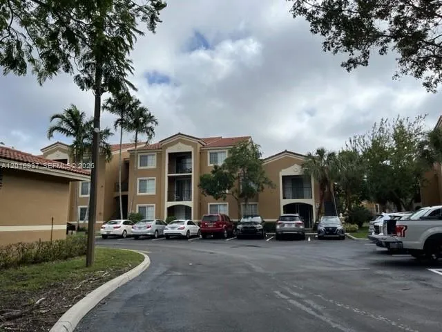 En Renta 8000 N Nob Hill Road 206, Tamarac, FL 33321, Tamarac, FL 33321