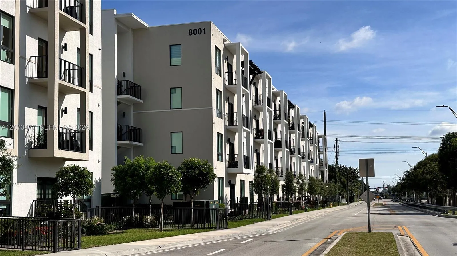 Foto de propiedad en 8001 NW 41st Street 308, Doral, FL 33166 Doral con MLS# 