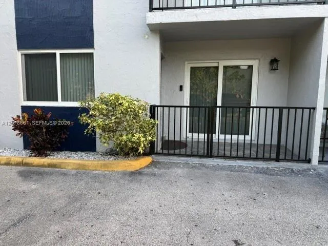 En Renta 8009 W 6th Avenue B, Hialeah, FL 33014, Hialeah, FL 33014