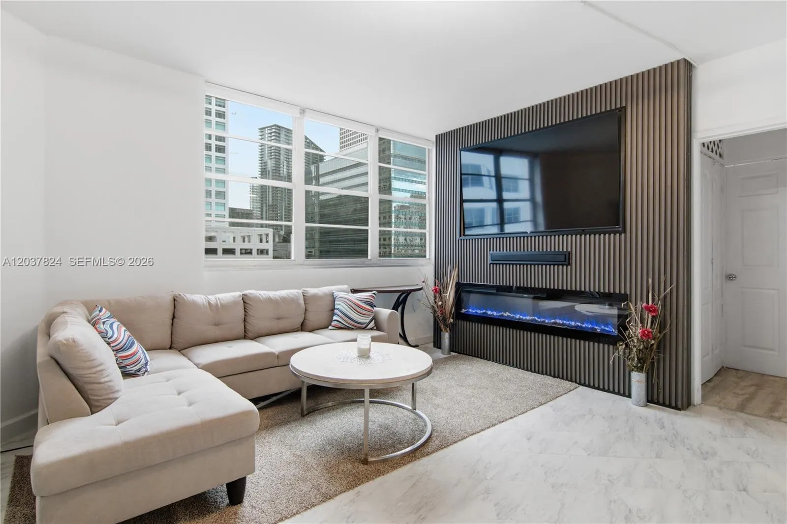 Foto de propiedad en 801 Brickell Bay Drive 764, Miami, FL 33131 Miami con MLS#