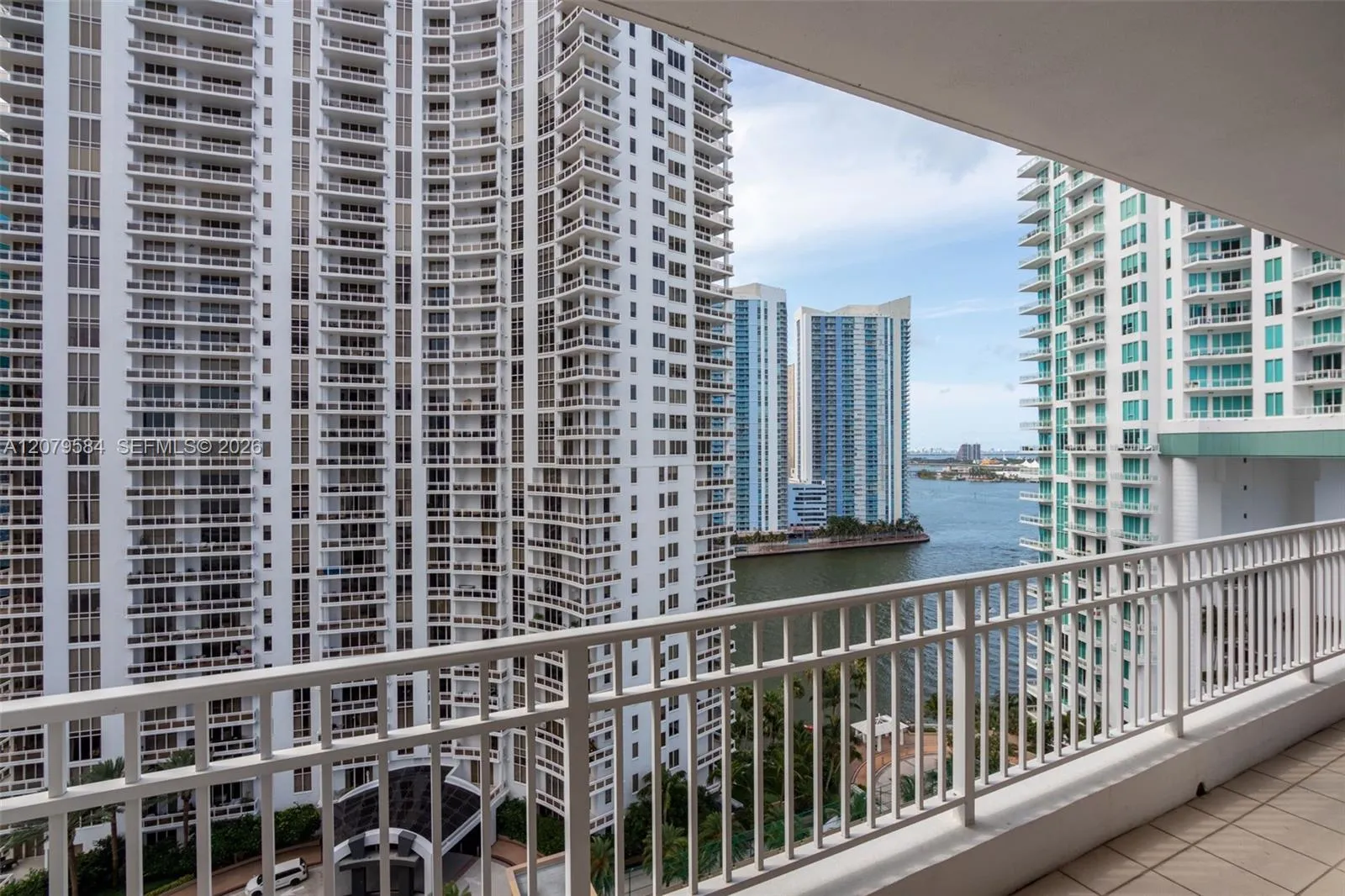 Foto de propiedad en 801 Brickell Key Boulevard 2110, Miami, FL 33131 Miami con MLS#