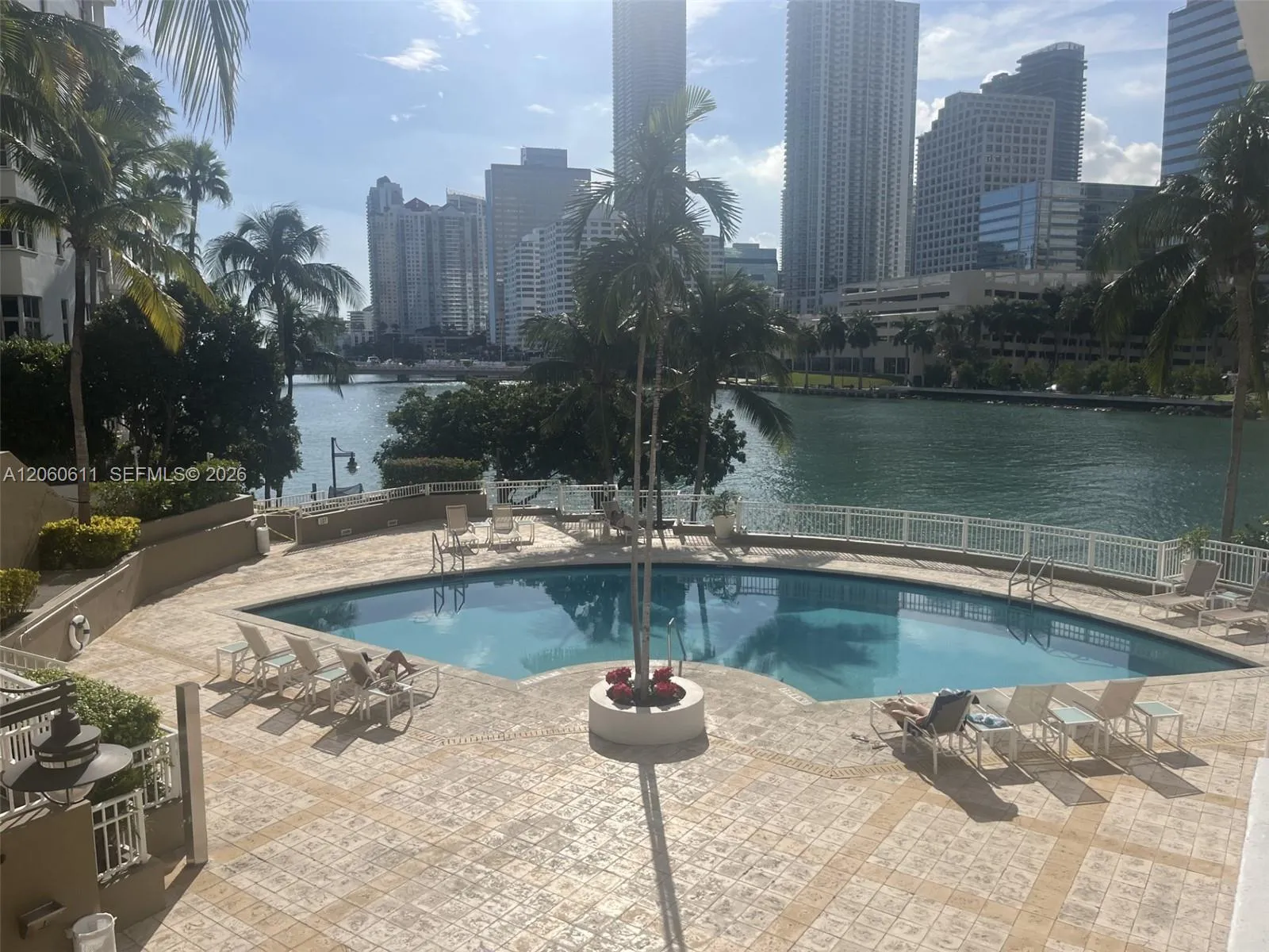 Foto de propiedad en 801 Brickell Key Boulevard 2509, Miami, FL 33131 Miami con MLS# 