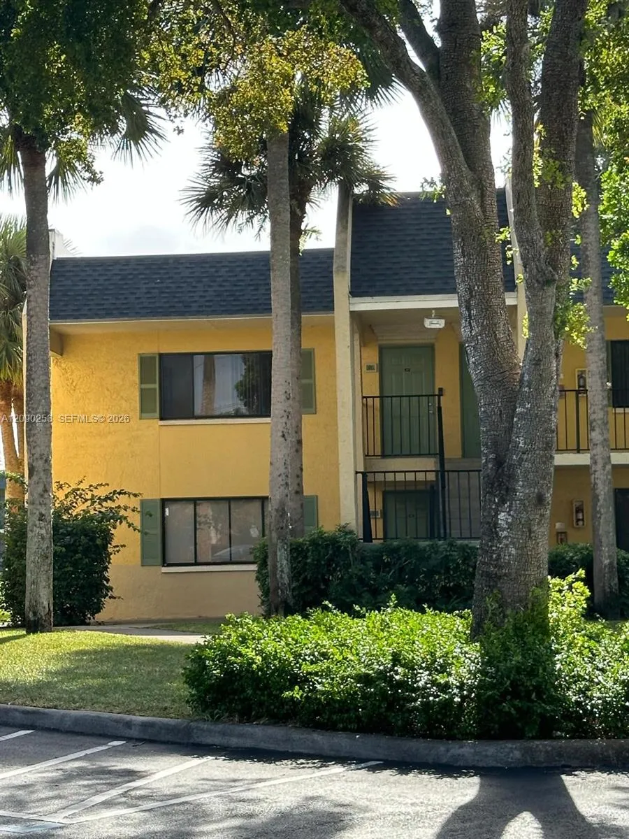 Foto de propiedad en 801 Meadows Circle 801, Boynton Beach, FL 33436 Boynton Beach con MLS# 