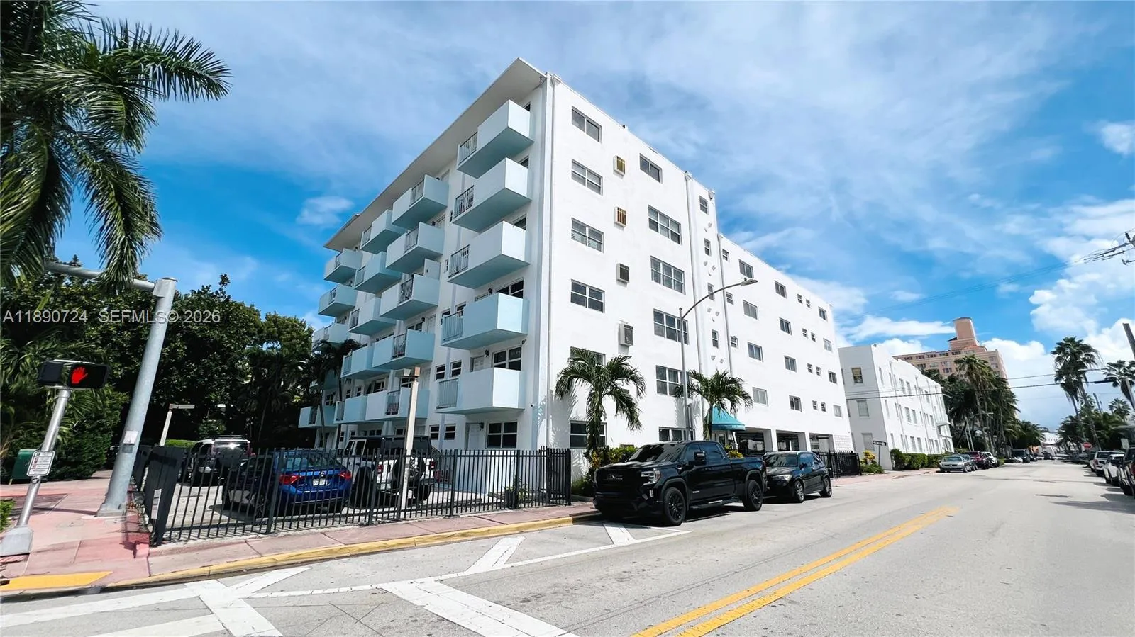 Foto de propiedad en 801 Meridian Avenue 1A, Miami Beach, FL 33139 Miami Beach con MLS# 