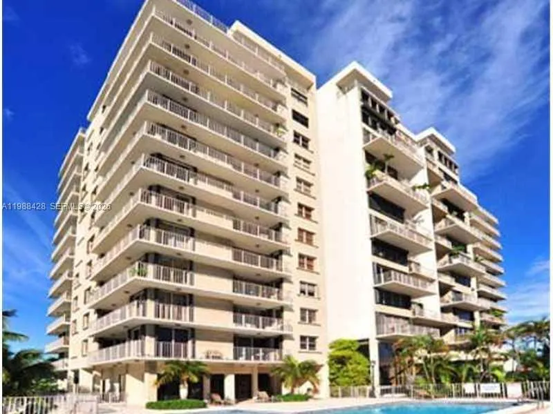 Alquilada 801 N Venetian Drive 1103, Miami, FL 33139, Miami, FL 33139