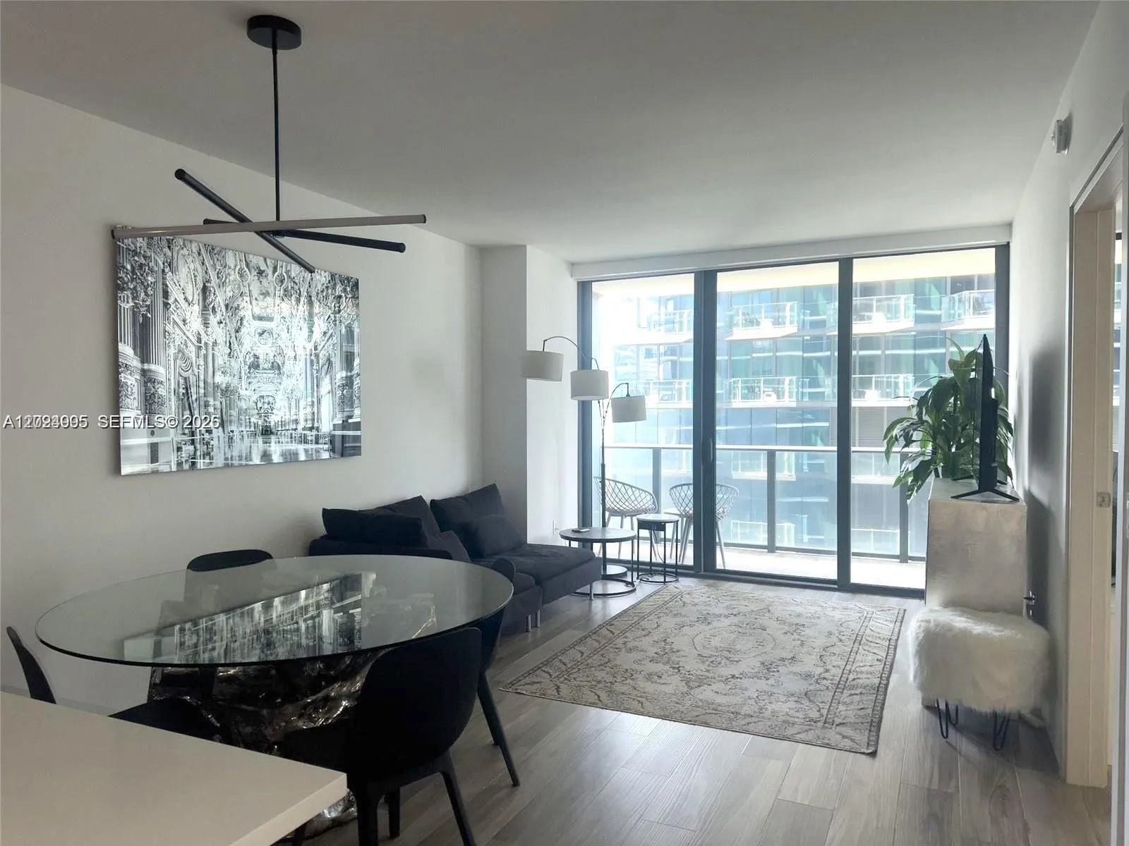 Foto de propiedad en 801 S Miami Avenue 2607, Miami, FL 33130 Miami con MLS# 