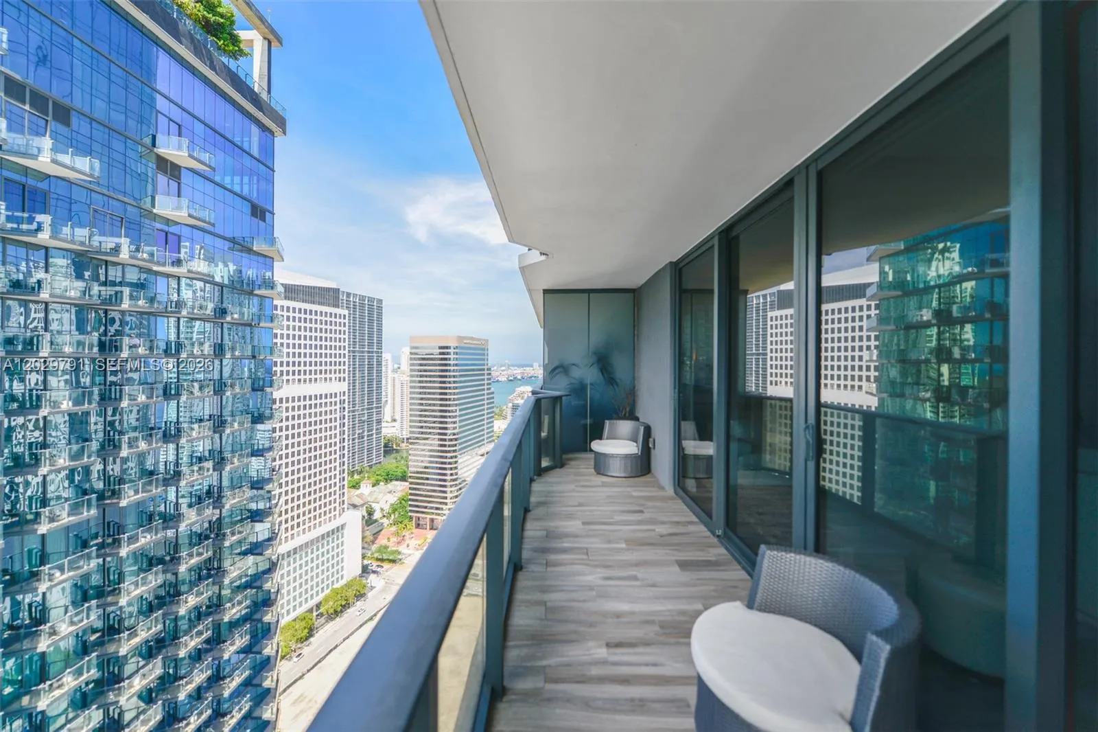 Foto de propiedad en 801 S Miami Avenue 3706, Miami, FL 33130 Miami con MLS# 