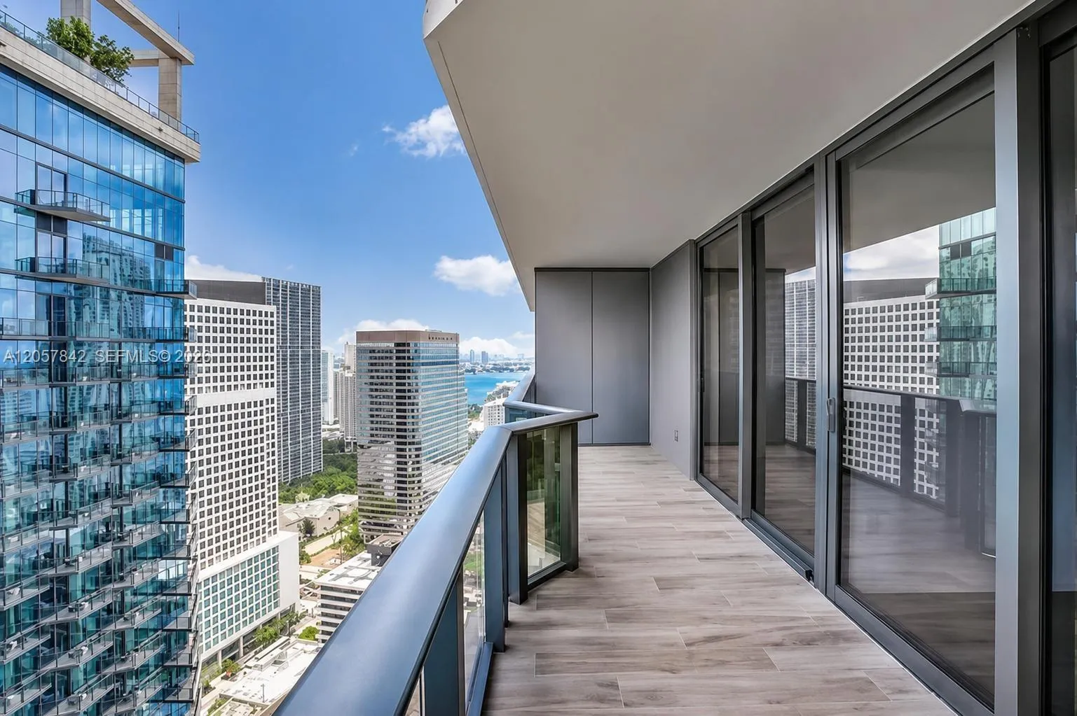 Alquilada 801 S Miami Avenue 3906, Miami, FL 33130, Miami, FL 33130