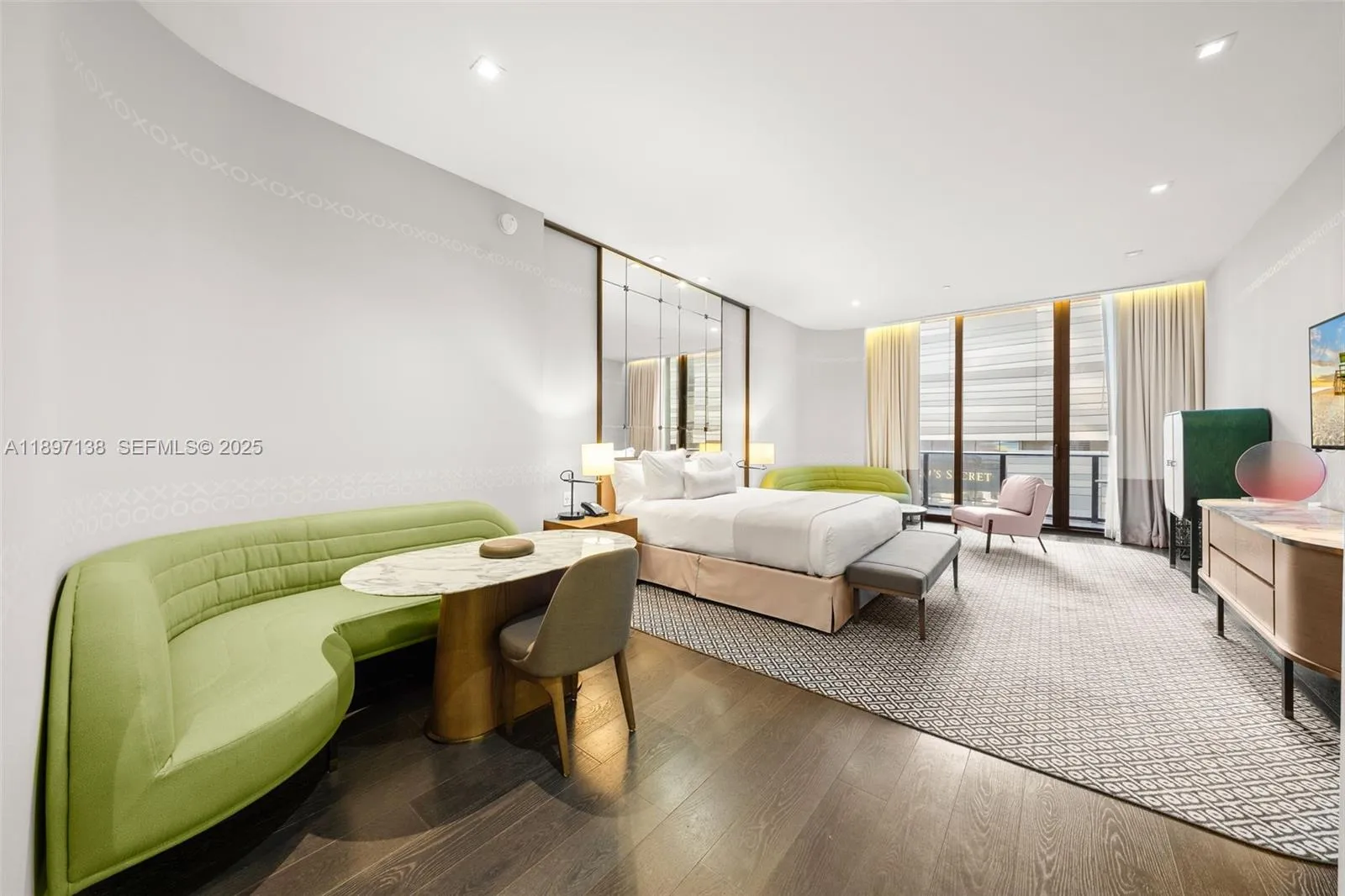 Foto de propiedad en 801 S Miami Avenue 402, Miami, FL 33130 Miami con MLS#