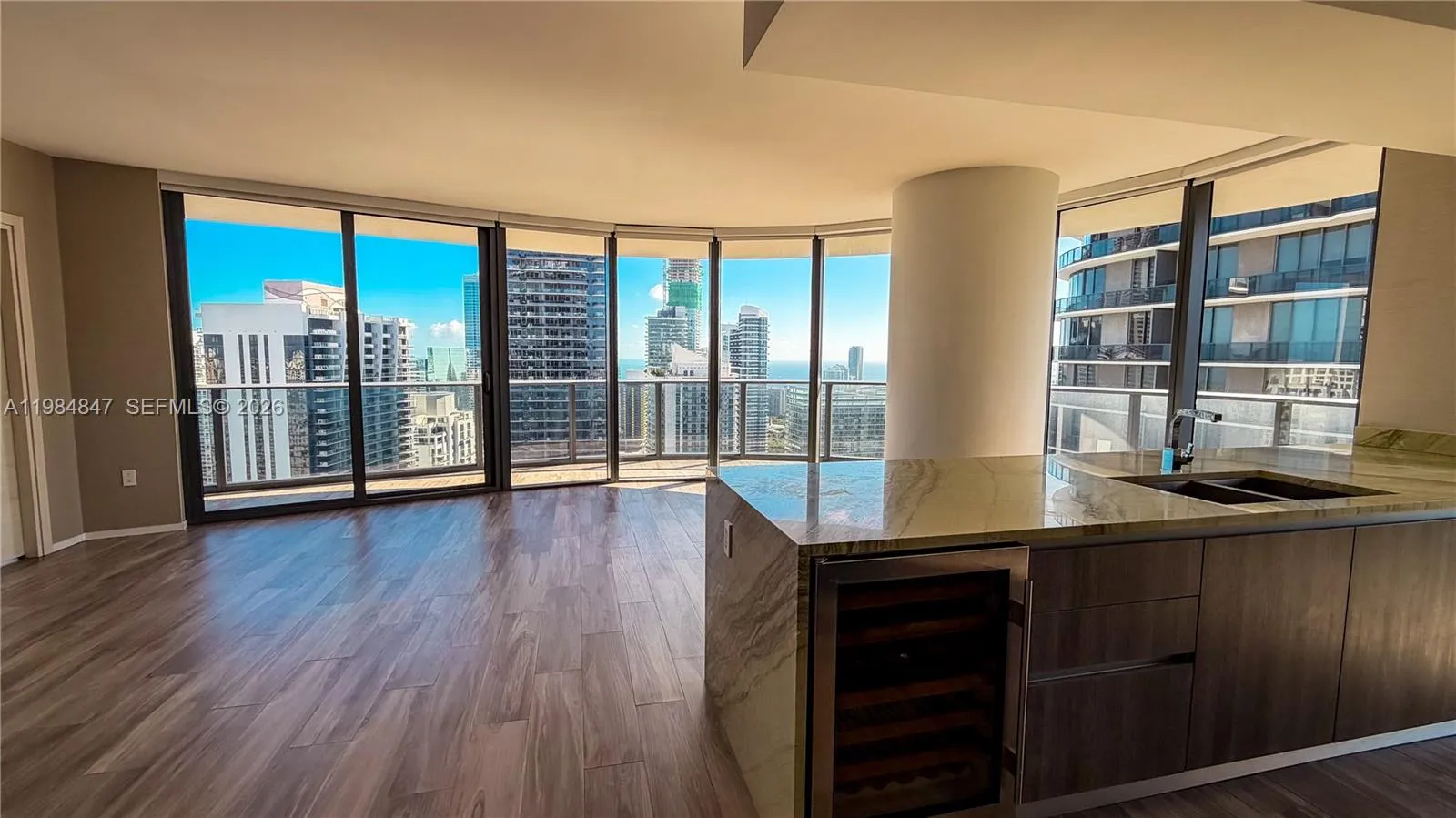 Foto de propiedad en 801 S Miami Avenue 4501, Miami, FL 33130 Miami con MLS# 