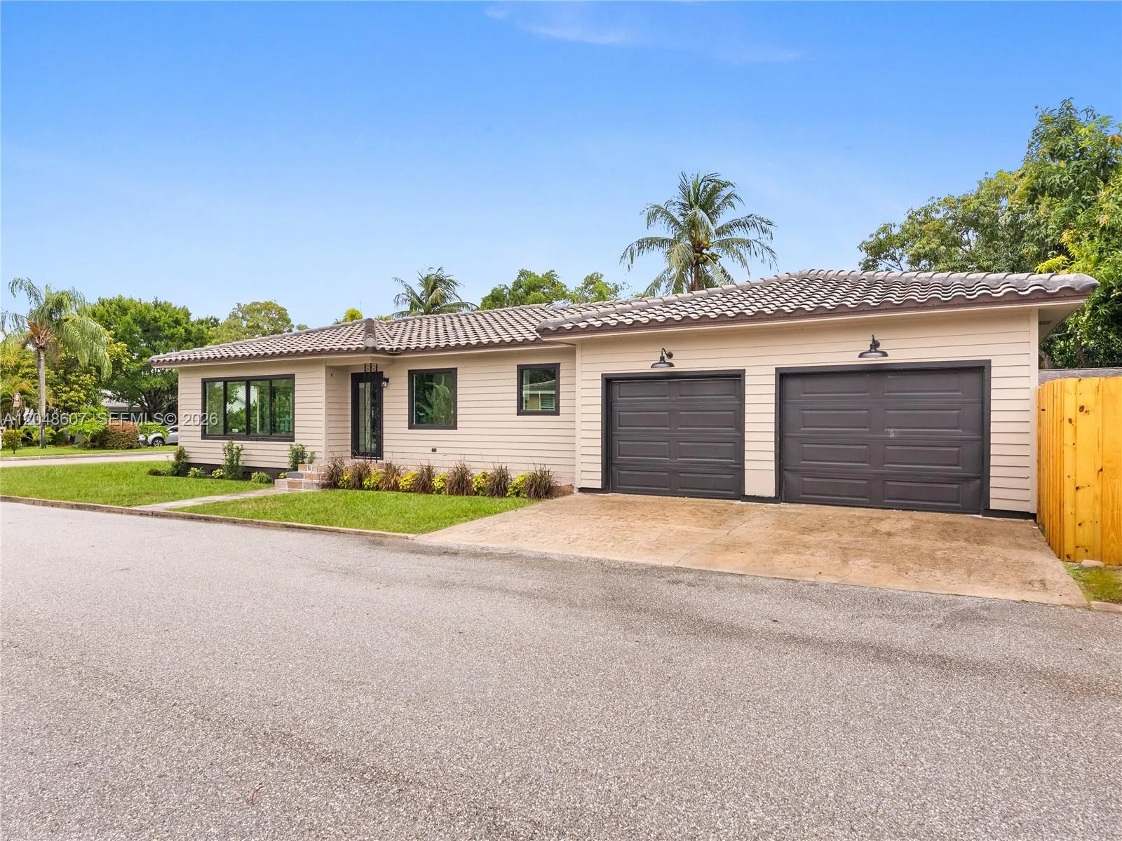 En Venta 801 S Palmway, Lake Worth, FL 33460, Lake Worth, FL 33460