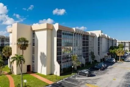 En Renta 801 Three Islands Boulevard 417, Hallandale Beach, FL 33009, Hallandale Beach, FL 33009