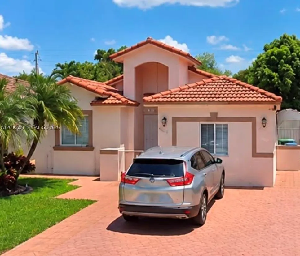 En Venta 8010 NW 186th Terrace, Hialeah, FL 33015, Hialeah, FL 33015