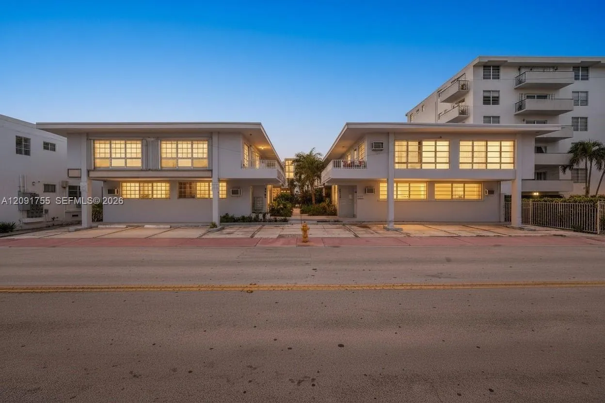 En Renta 8010 Tatum Waterway Drive 5, Miami Beach, FL 33141, Miami Beach, FL 33141