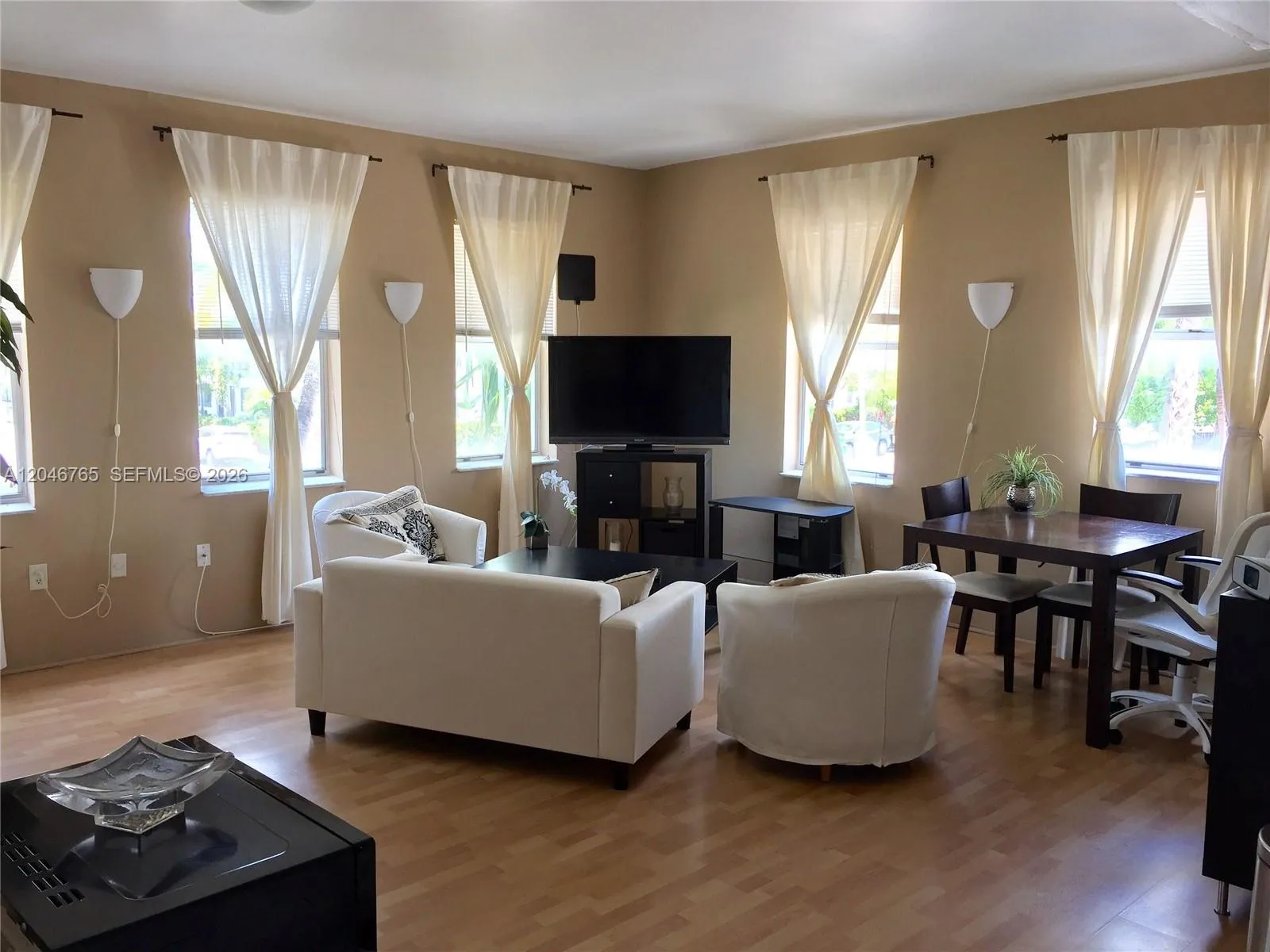 Foto de propiedad en 802 Euclid Avenue 201, Miami Beach, FL 33139 Miami Beach con MLS# 