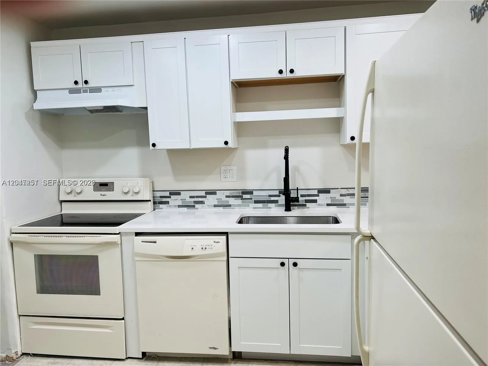Foto de propiedad en 8025 S Colony Circle S 210, Tamarac, FL 33321 Tamarac con MLS# 
