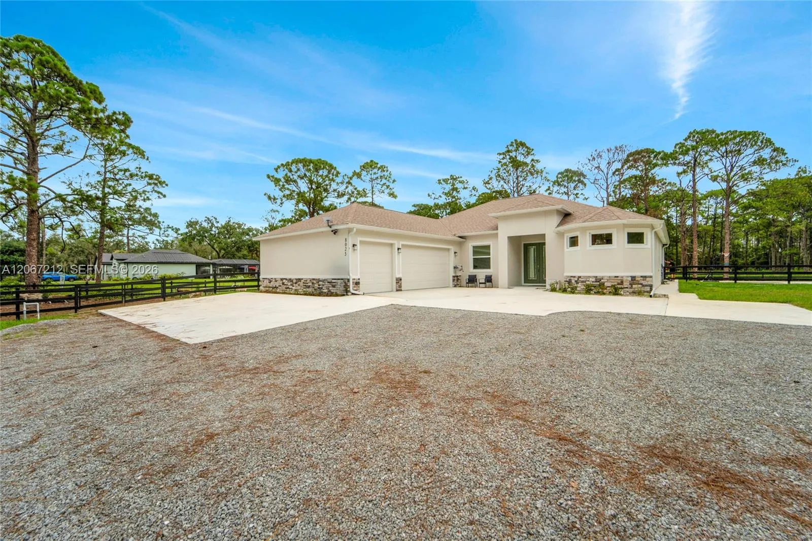 Foto de propiedad en 8025 SE Babcock Street, Grant Valkaria, FL 32909 Grant Valkaria con MLS# 