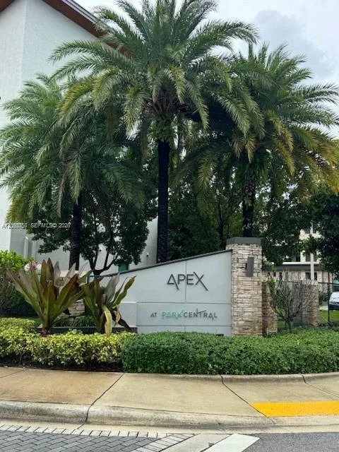 Foto de propiedad en 8031 NW 104th Avenue 32, Doral, FL 33178 Doral con MLS# 
