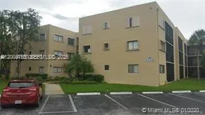 Foto de propiedad en 8045 SW 107th Avenue 323, Miami, FL 33173 Miami con MLS# 