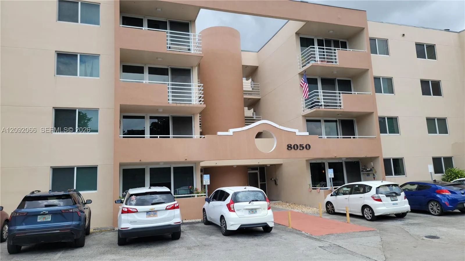 En Renta 8050 NW 8th Street 1407, Miami, FL 33126, Miami, FL 33126