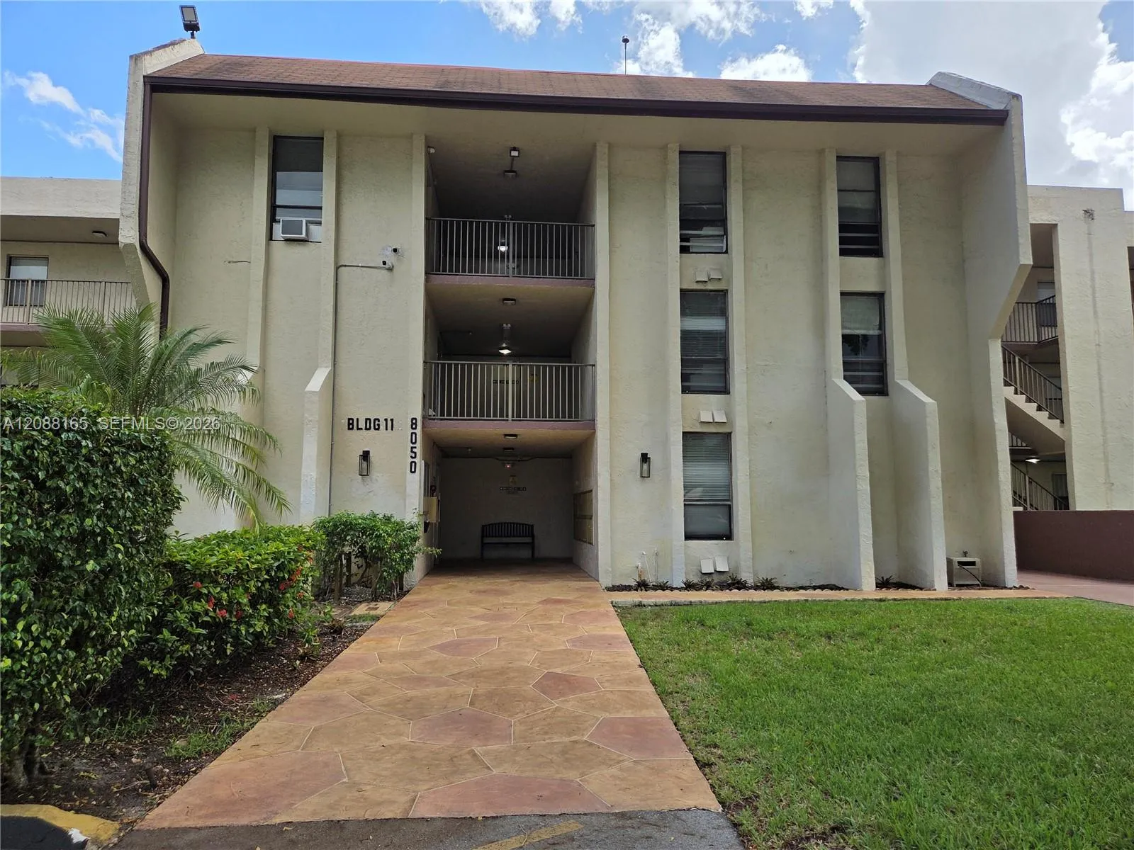 En Renta 8050 W Mcnab Road 310, Tamarac, FL 33321, Tamarac, FL 33321