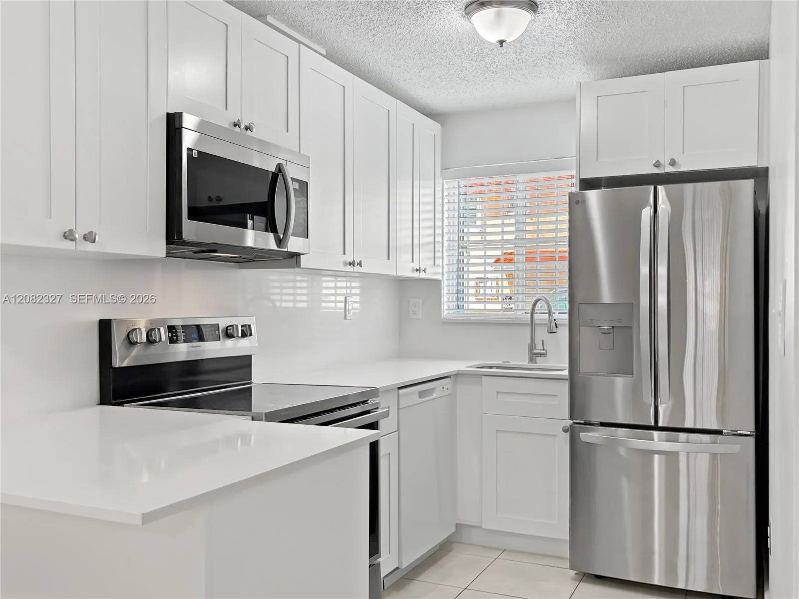 Foto de propiedad en 8055 NW 8th Street 3, Miami, FL 33126 Miami con MLS# 