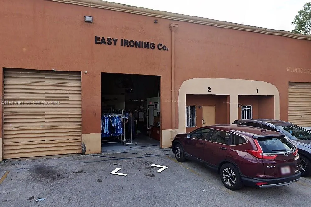 En Venta 8055 W 23rd Avenue 2, Hialeah, FL 33016, Hialeah, FL 33016