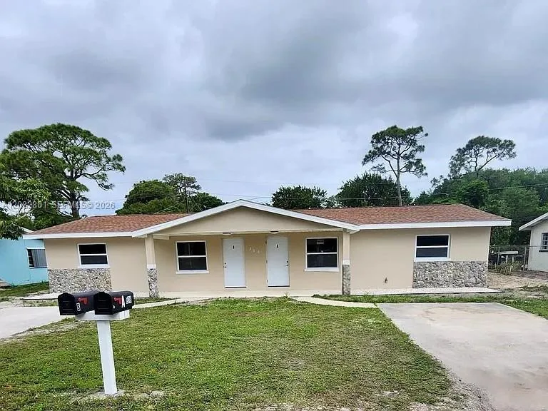 En Venta 806 N Lake Drive, Fort Pierce, FL 34982, Fort Pierce, FL 34982
