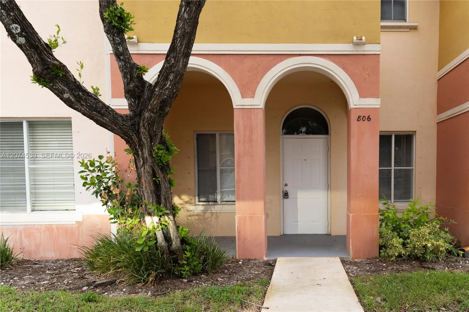 En Renta 806 N Santa Catalina Circle, North Lauderdale, FL 33068, North Lauderdale, FL 33068