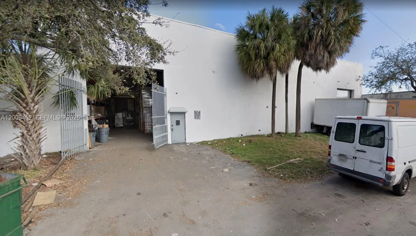 Foto de propiedad en 806 NW 8th Avenue, Fort Lauderdale, FL 33311 Fort Lauderdale con MLS# 