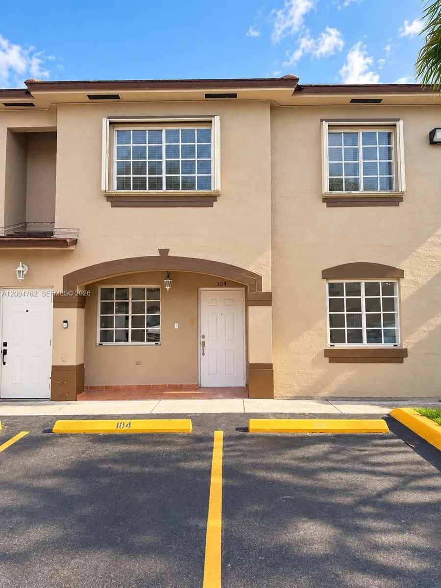 En Renta 8060 W 28th Court 104, Hialeah, FL 33018, Hialeah, FL 33018