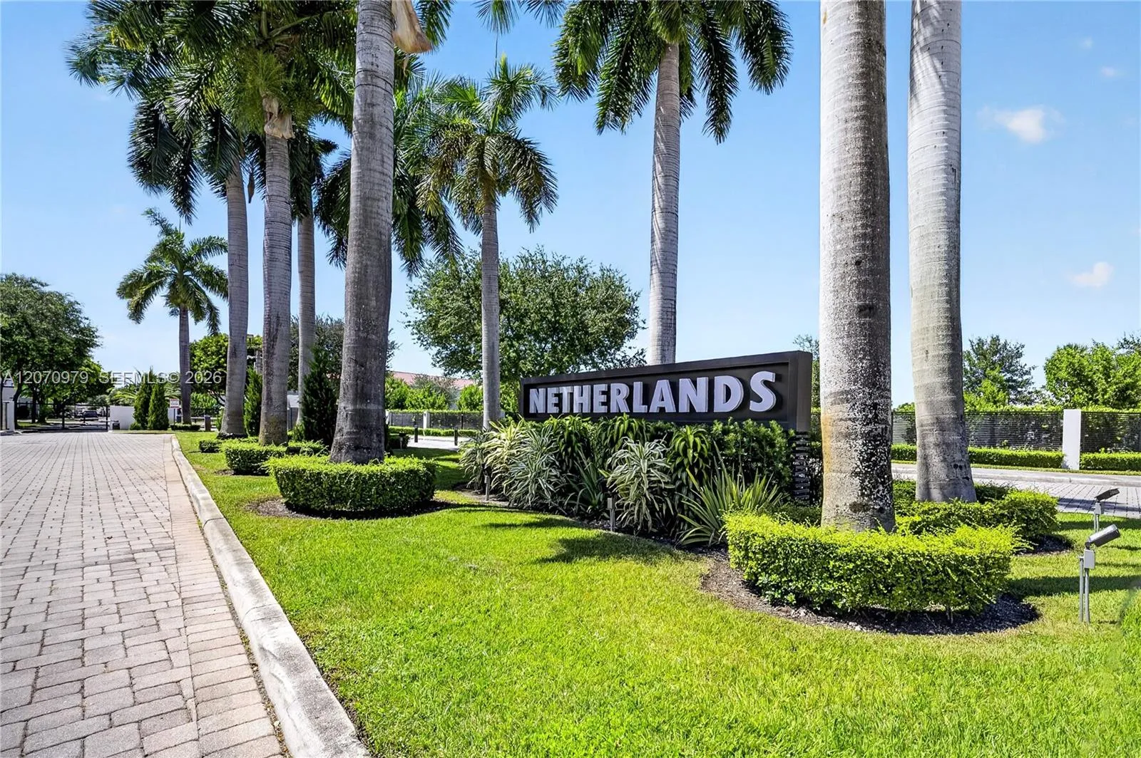 Foto de propiedad en 8061 NW 114th Place 8061, Doral, FL 33178 Doral con MLS# 