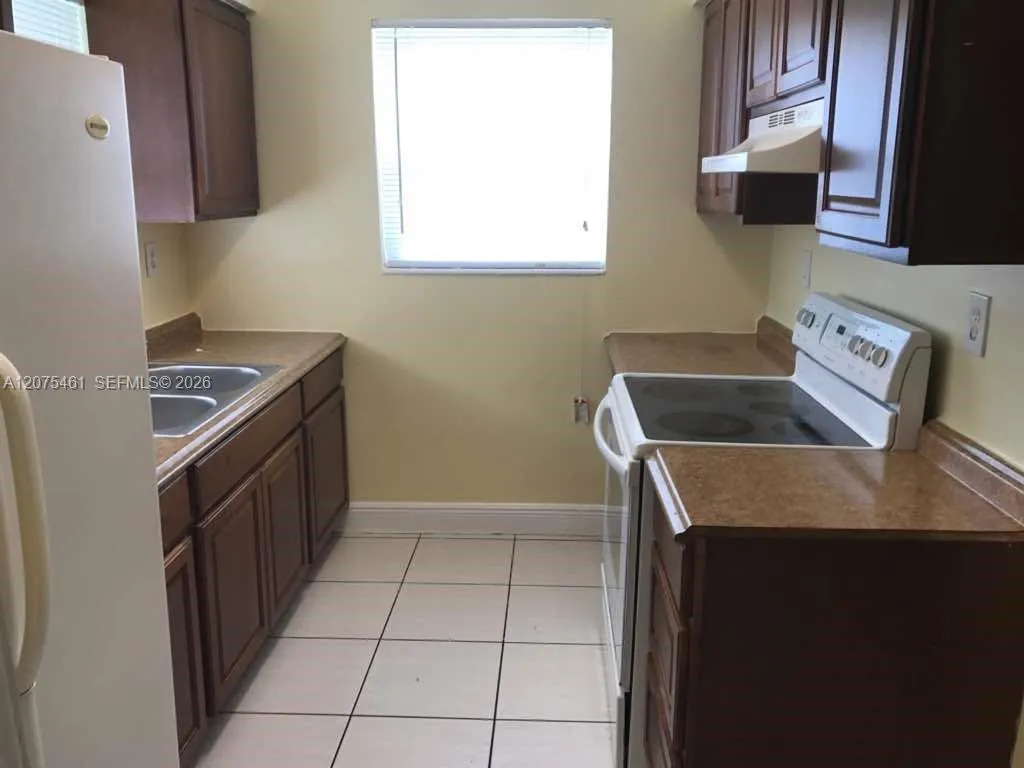 Foto de propiedad en 807 SW 5th Court back, Hallandale Beach, FL 33009 Hallandale Beach con MLS# 