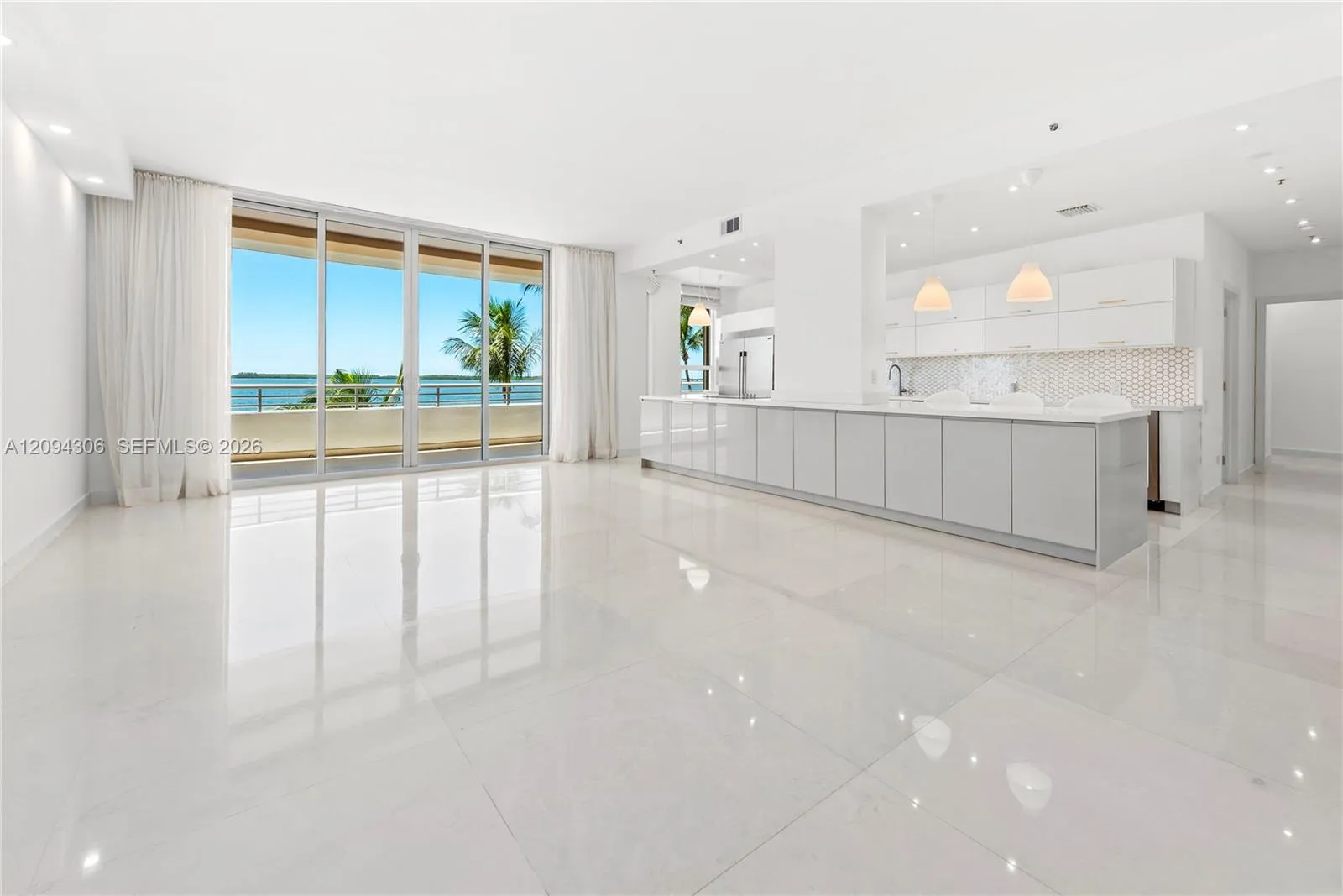 En Venta 808 Brickell Key Drive 304, Miami, FL 33131, Miami, FL 33131