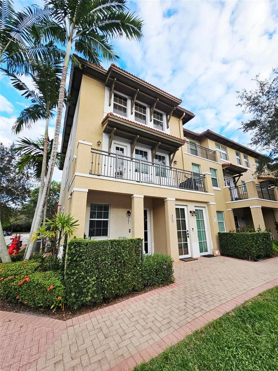 Foto de propiedad en 809 SW 147 Avenue 1401, Pembroke Pines, FL 33027 Pembroke Pines con MLS# 