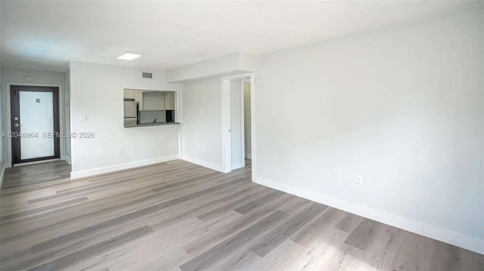 Foto de propiedad en 810 Salzedo Street 10, Coral Gables, FL 33134 Coral Gables con MLS# 