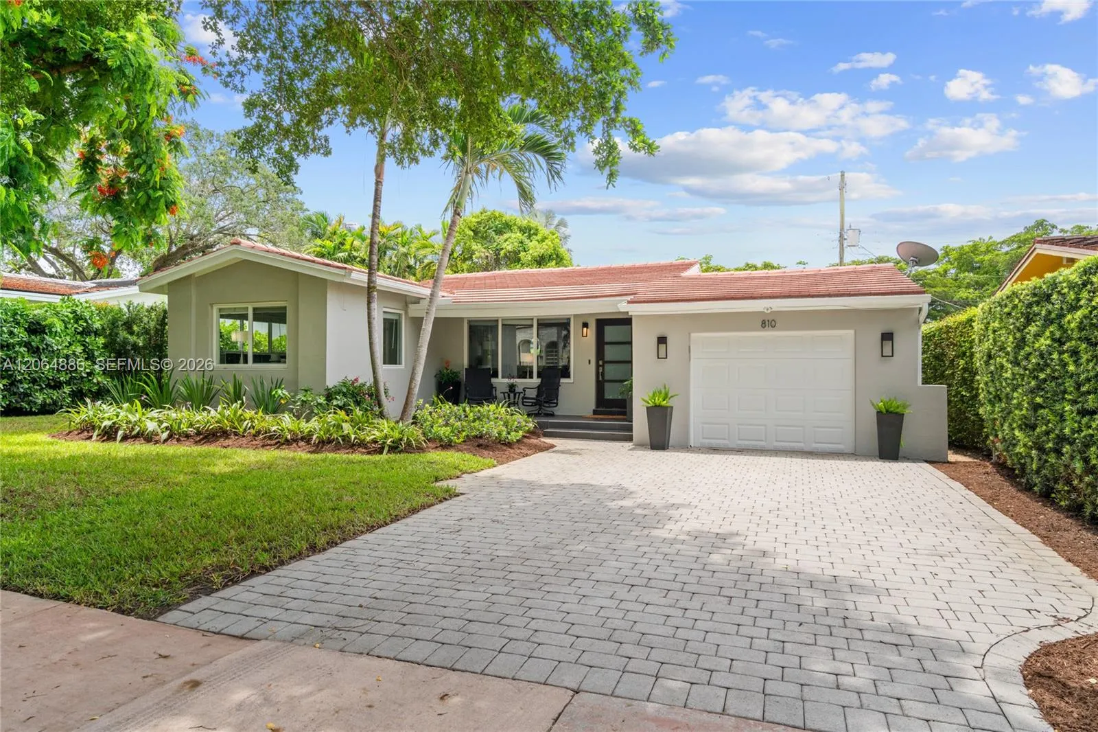 Foto de propiedad en 810 Venetia Avenue, Coral Gables, FL 33134 Coral Gables con MLS# 