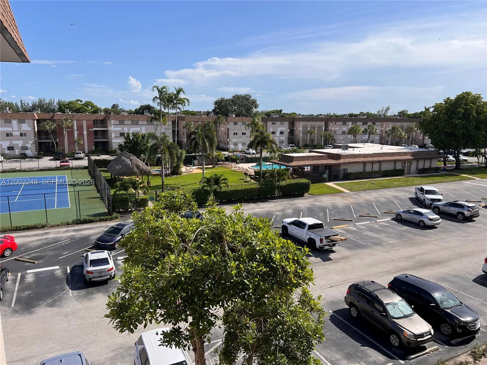 Foto de propiedad en 8101 SW 24th Court 406, Davie, FL 33324 Davie con MLS# 