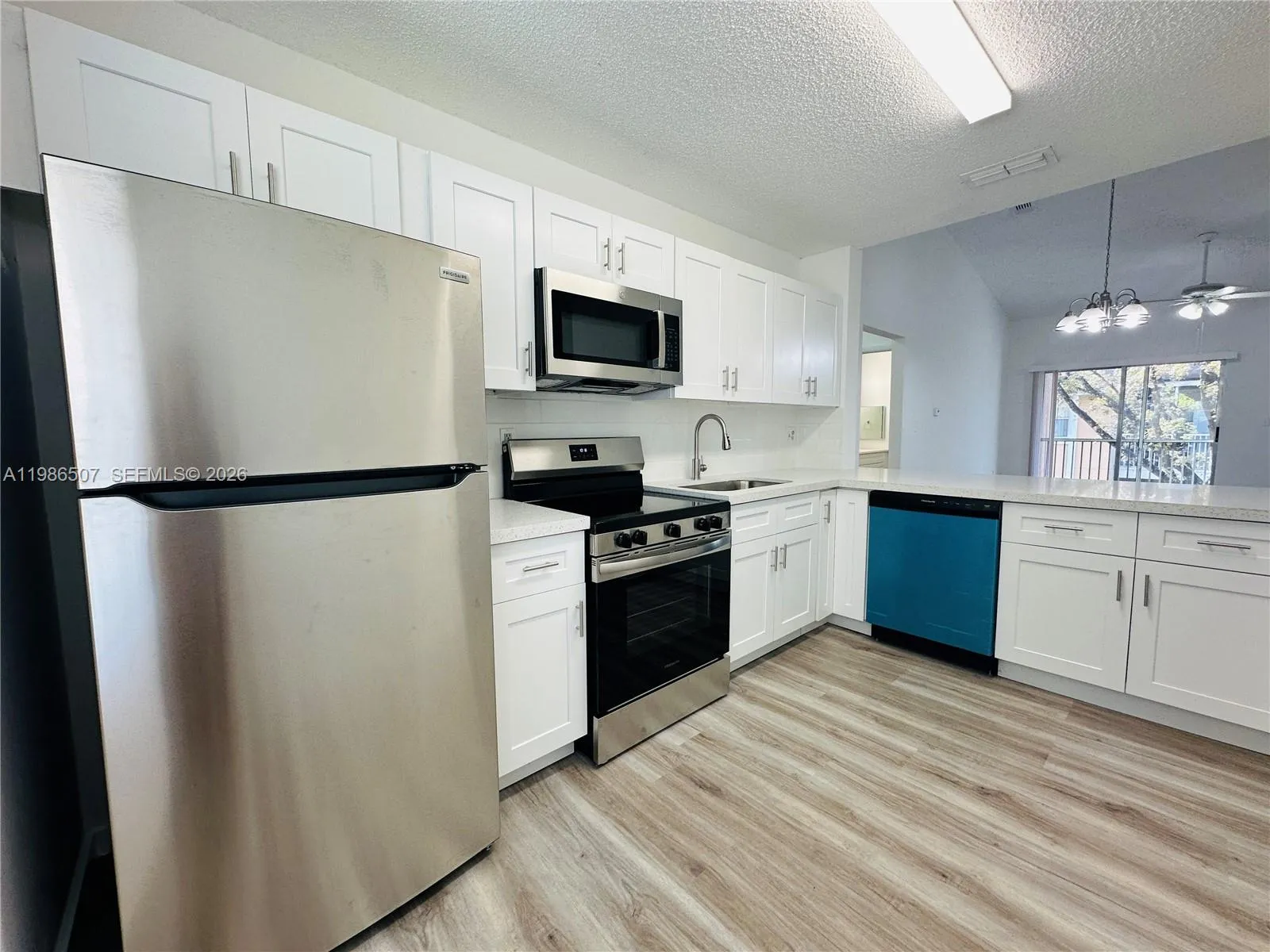 Foto de propiedad en 8102 SW 21st Court 8102, Miramar, FL 33025 Miramar con MLS# 