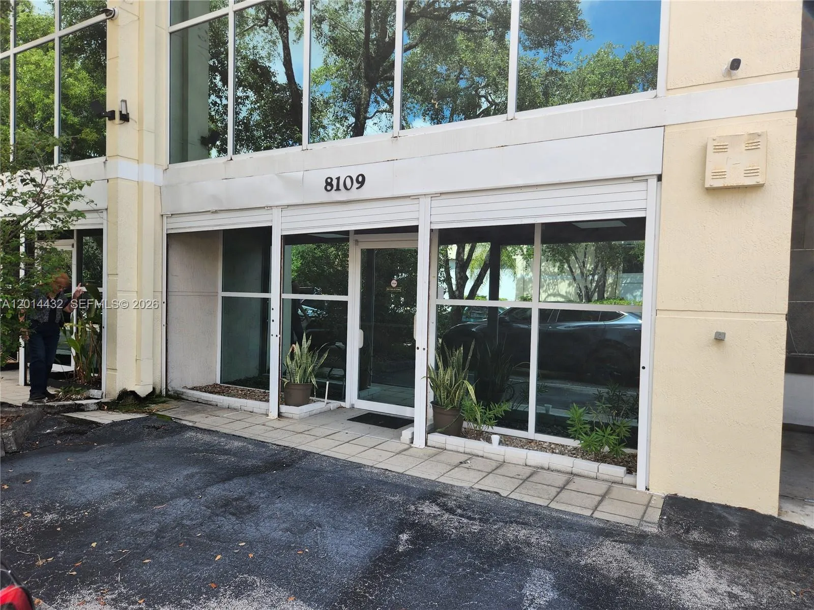 Foto de propiedad en 8109 NW 29th Street 8109, Doral, FL 33122 Doral con MLS# 