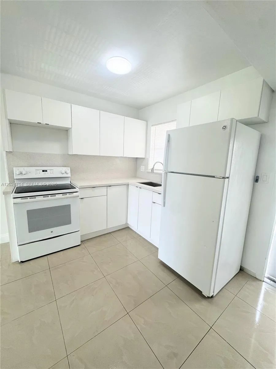 Alquilada 8110 Sunrise Lakes Boulevard 307, Sunrise, FL 33322, Sunrise, FL 33322