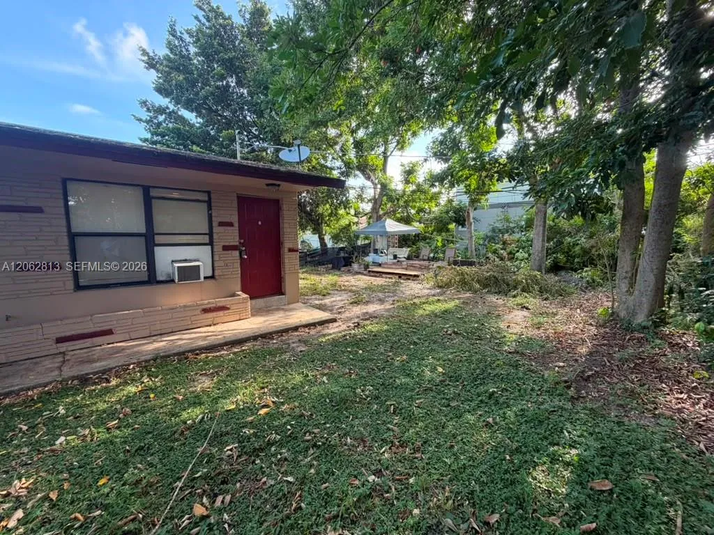 Foto de propiedad en 812 NW 4th Avenue 2, Fort Lauderdale, FL 33311 Fort Lauderdale con MLS# 