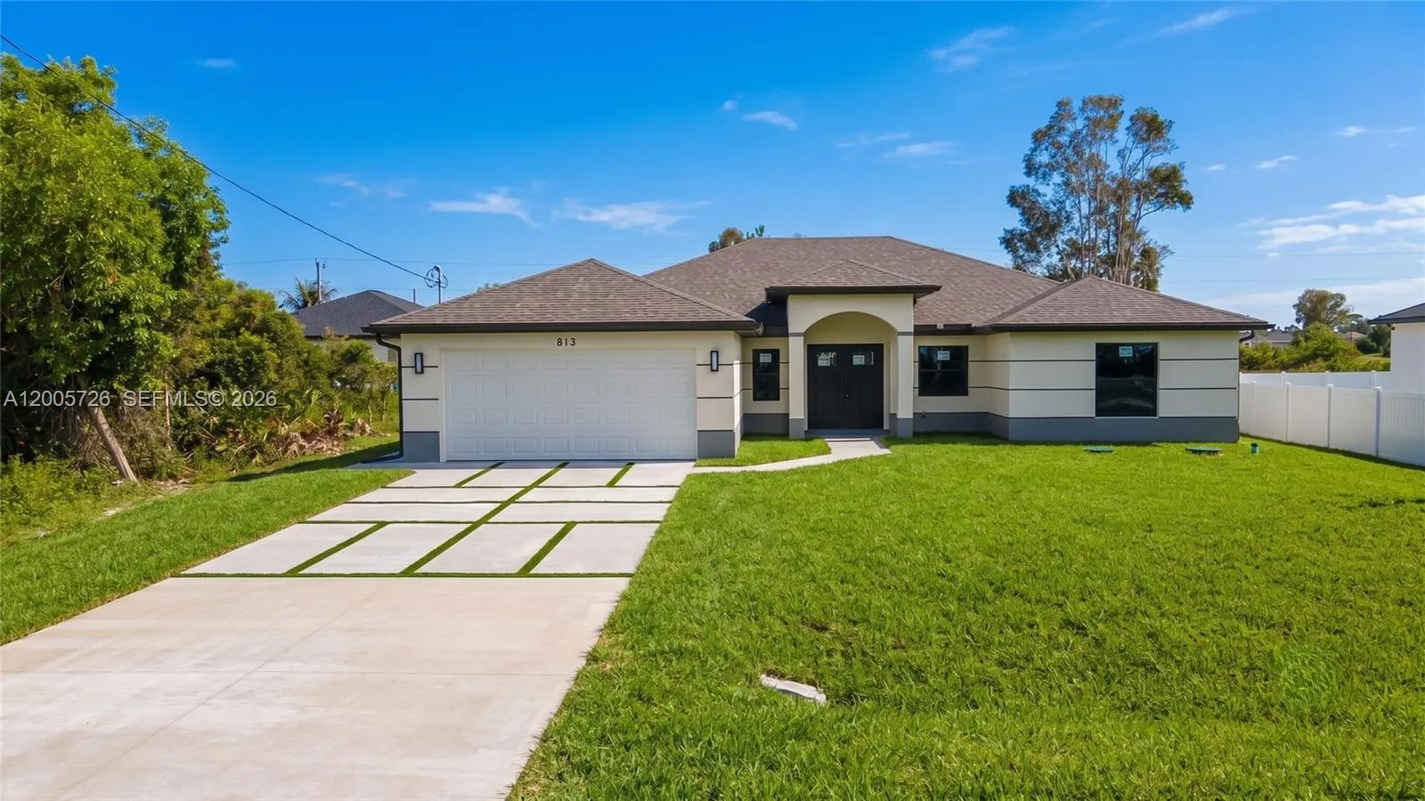 En Venta 813 Bell Boulevard S, Lehigh Acres, FL 33974, Lehigh Acres, FL 33974