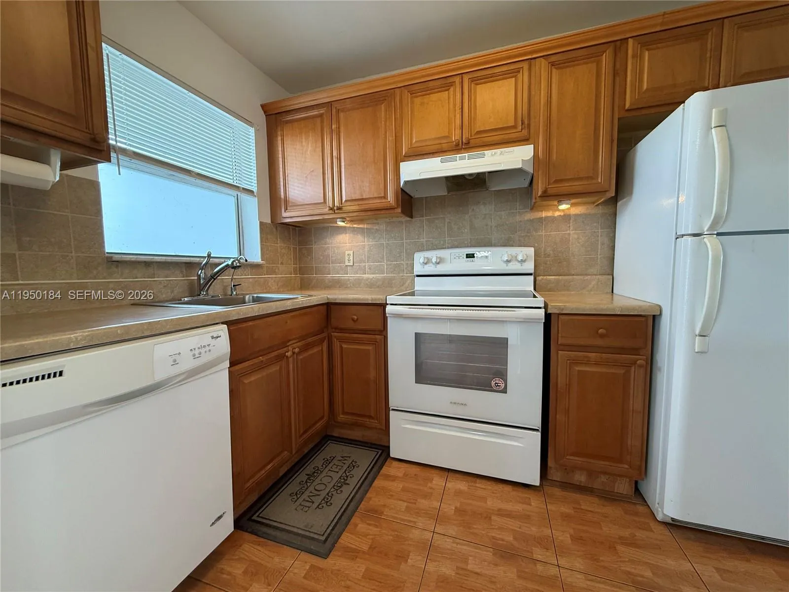 Alquilada 8135 Sunrise Lakes Boulevard 302, Sunrise, FL 33322, Sunrise, FL 33322
