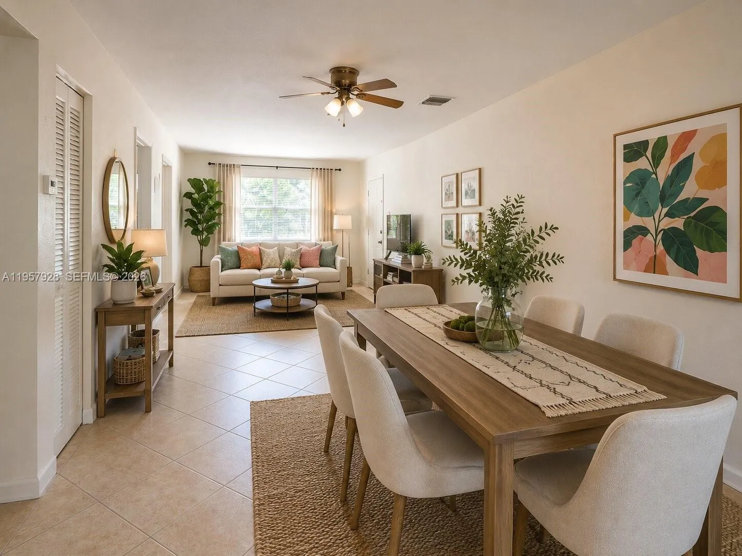 Foto de propiedad en 814 Finley Court, Hollywood, FL 33020 Hollywood con MLS# 