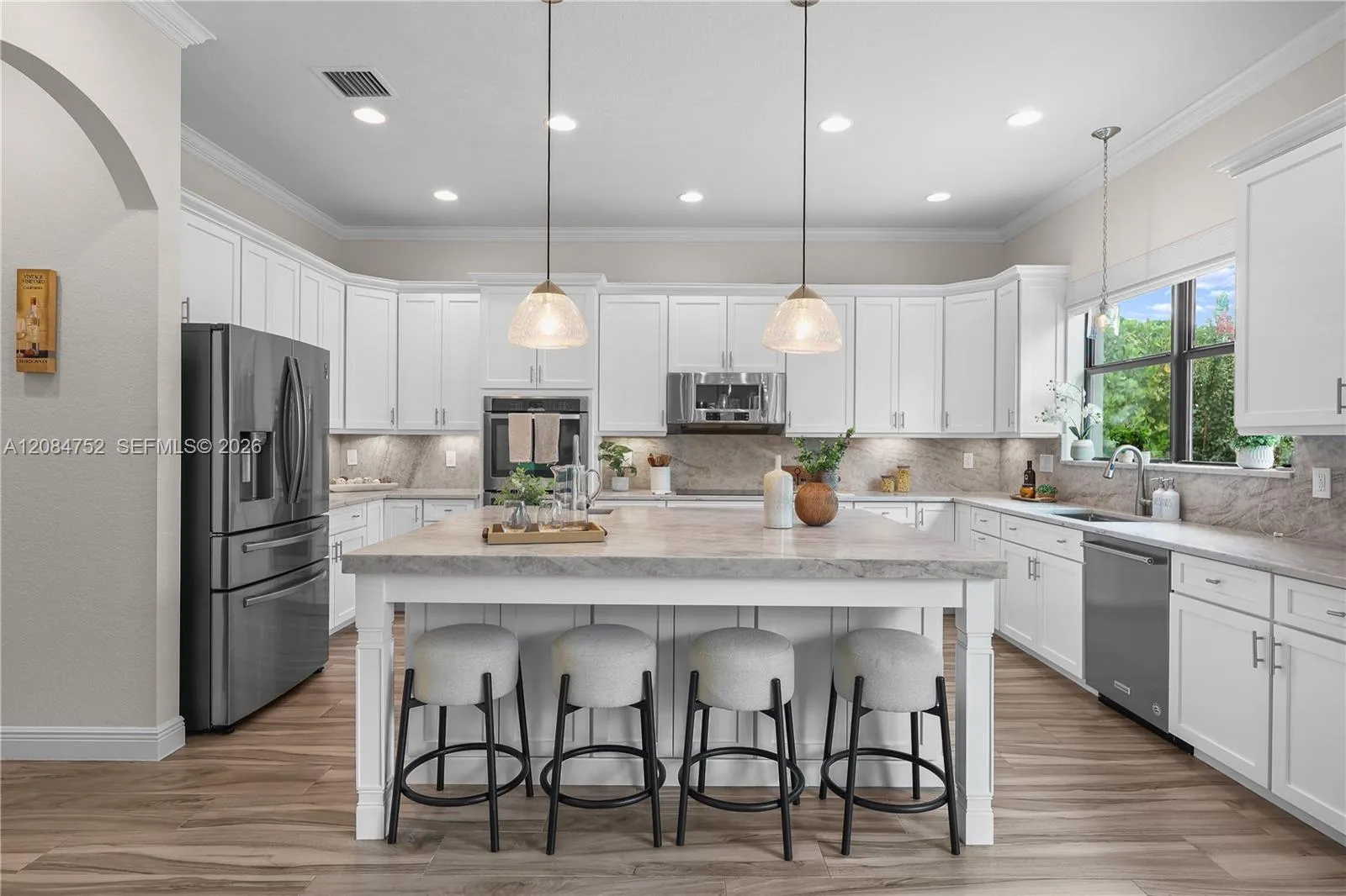 Foto de propiedad en 8142 Bradford Way, Parkland, FL 33076 Parkland con MLS# 