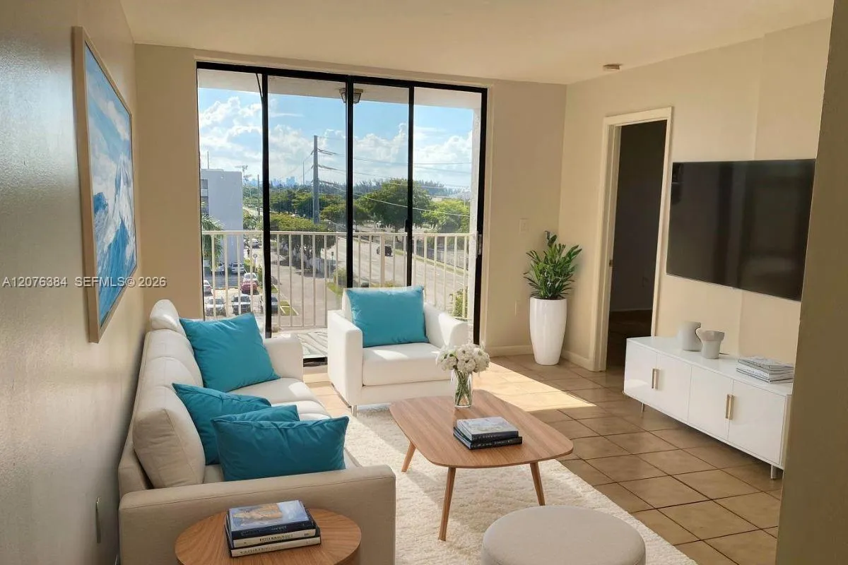 Foto de propiedad en 8145 NW 7th Street 502, Miami, FL 33126 Miami con MLS# 